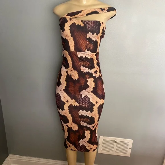 white christmas dresses Missguided- Black Rib Cut Out Thong Detail Midaxi Dress – Amreki main image 1
